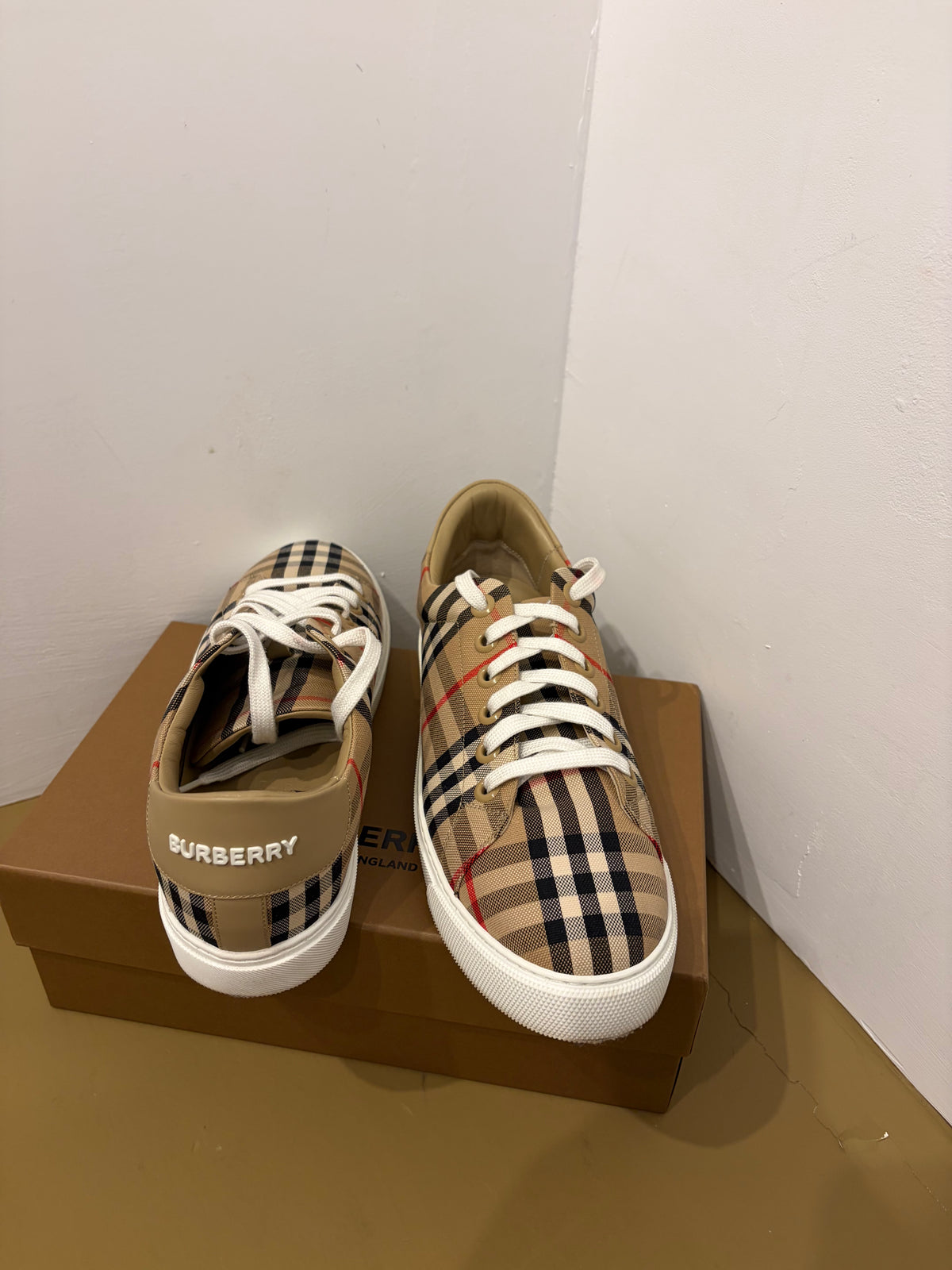 Burberry New Albridge Archive Beige Check Low-Top Sneakers EU 40