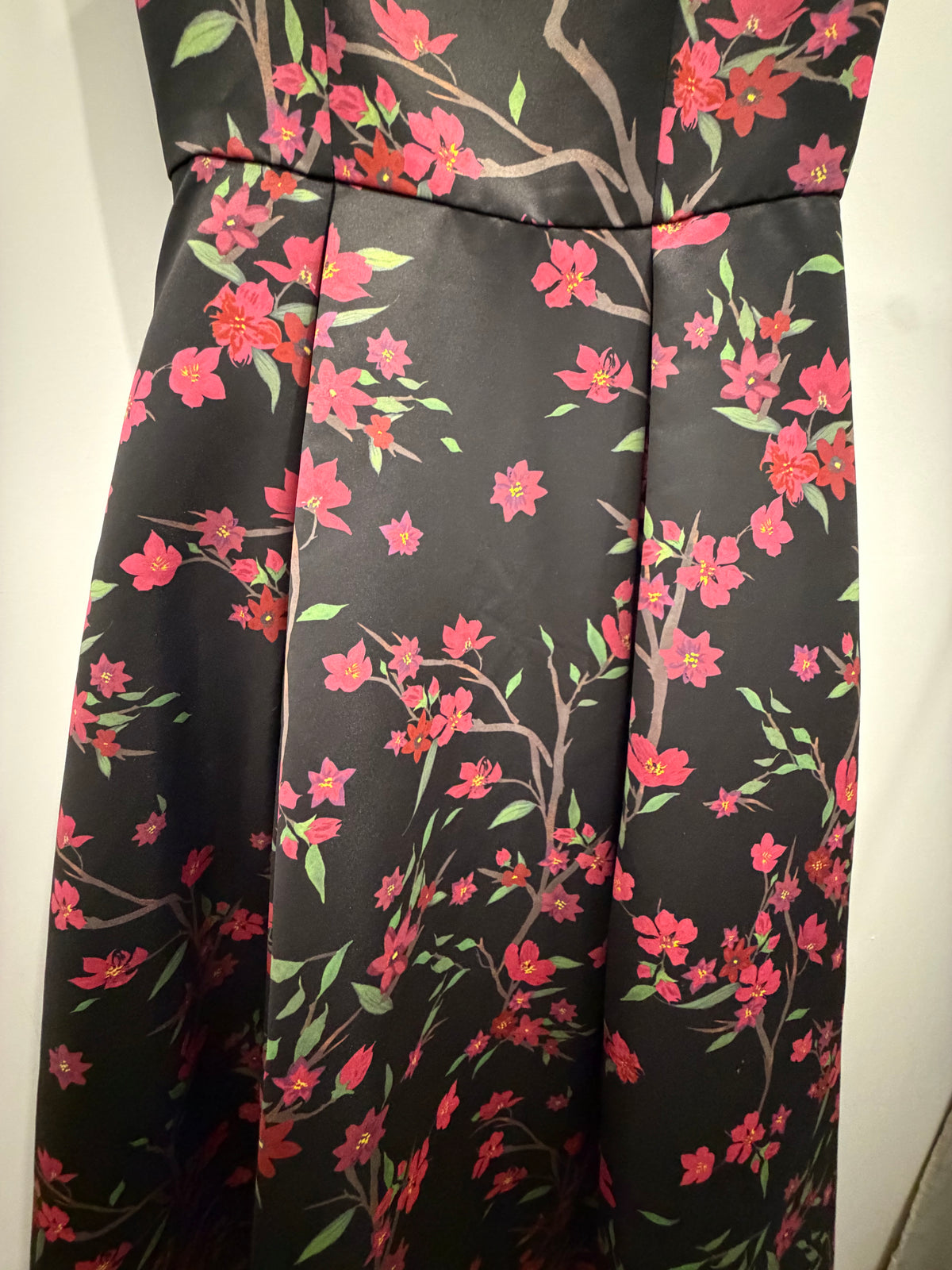 2 Alice & Olivia Black Floral Strappy Fit and Flare Midi Dress