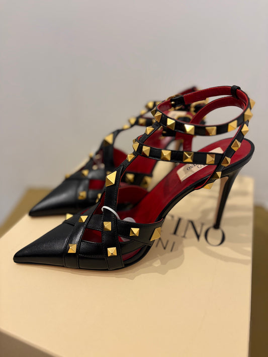 37 Valentino Garavani Rockstud Black Leather Gold Studded Pumps