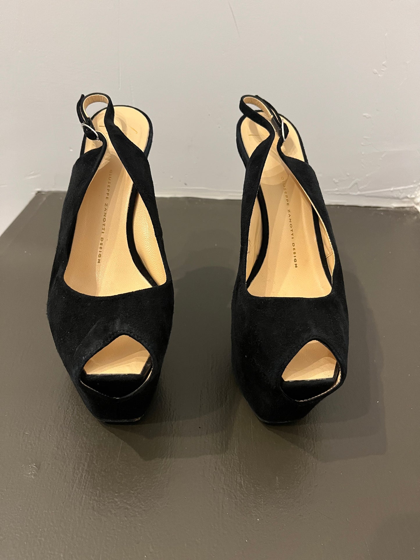 Giuseppe Zanotti Suede Slingback Platform pumps 39