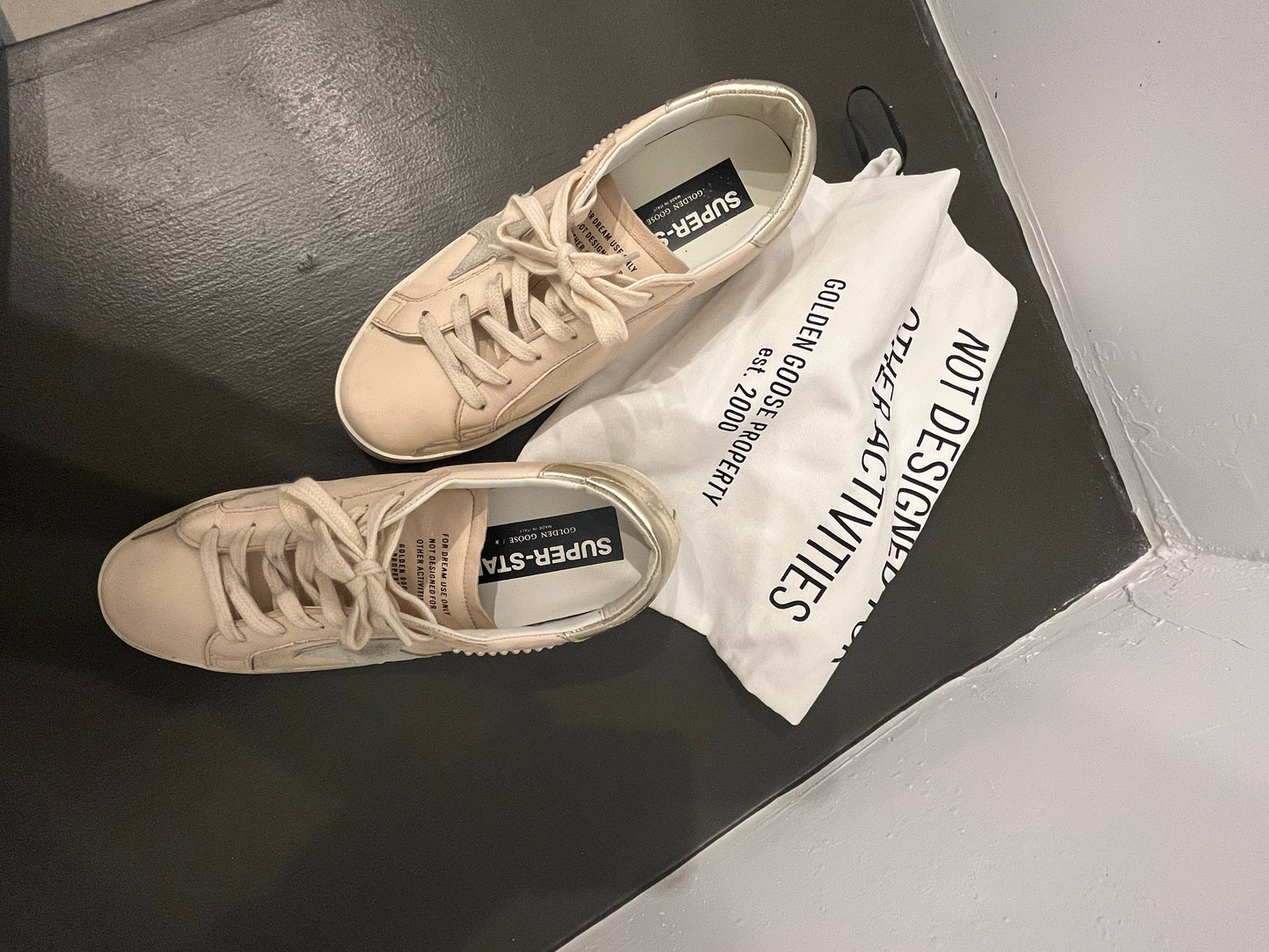 Golden Goose Super-Star Embellished Low Top light pink Sneakers 38