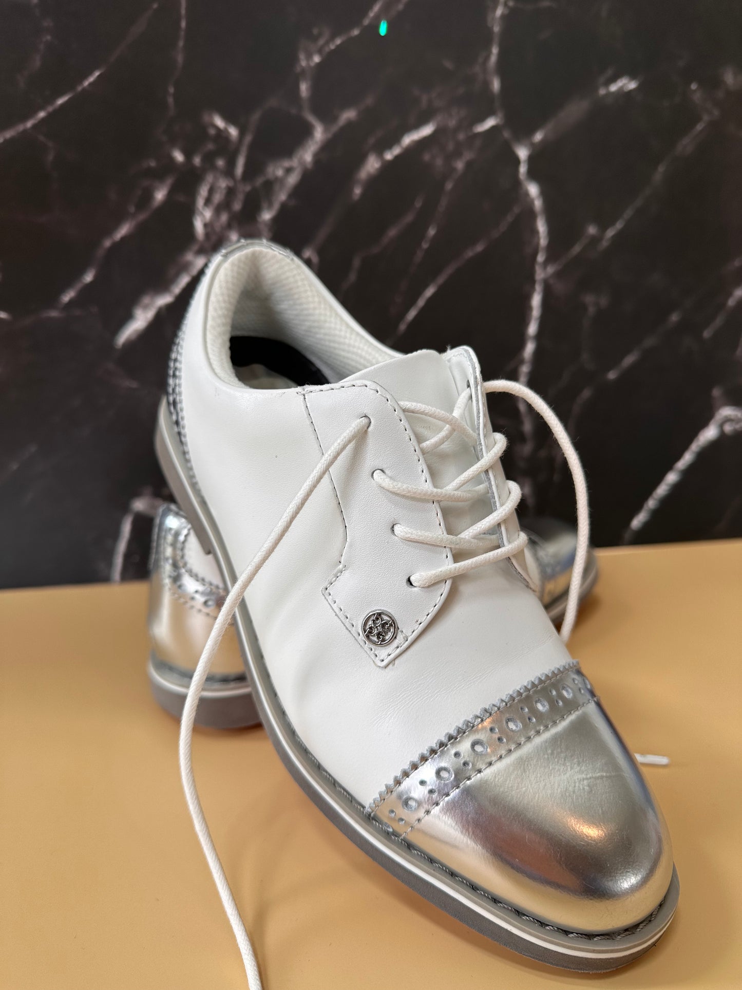G/FORE Sliver/White Gallivanter Cap-toe Golf Shoes Size 6 Women's