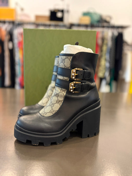 Gucci Kensington GG Canvas Lug Sole Angkle Boots - Size 39+