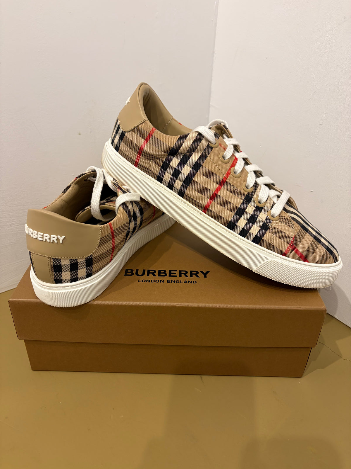 Burberry New Albridge Archive Beige Check Low-Top Sneakers EU 40