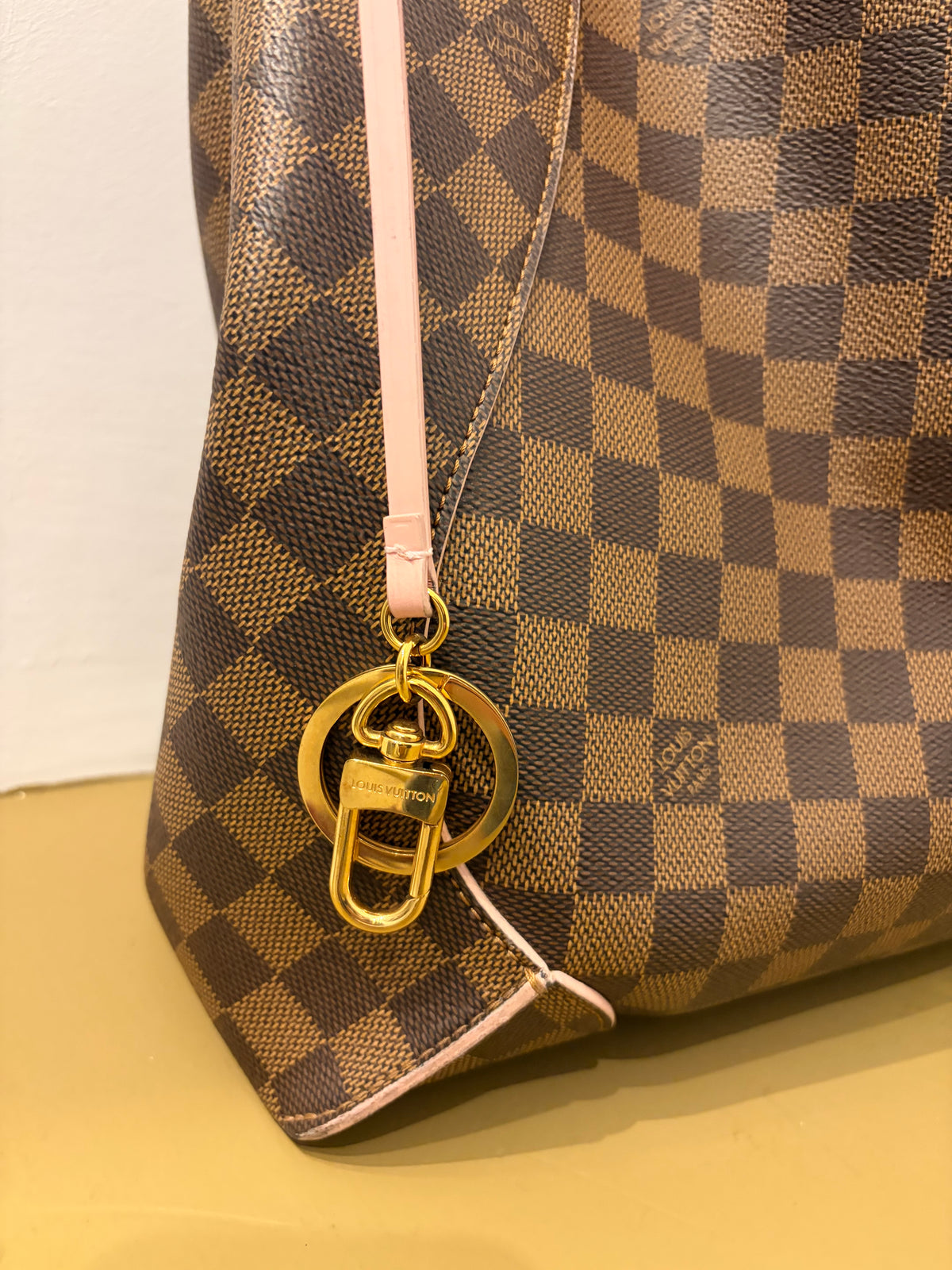 Louis Vuitton CAISSA HOBO Damier Eben Rose Ballerine