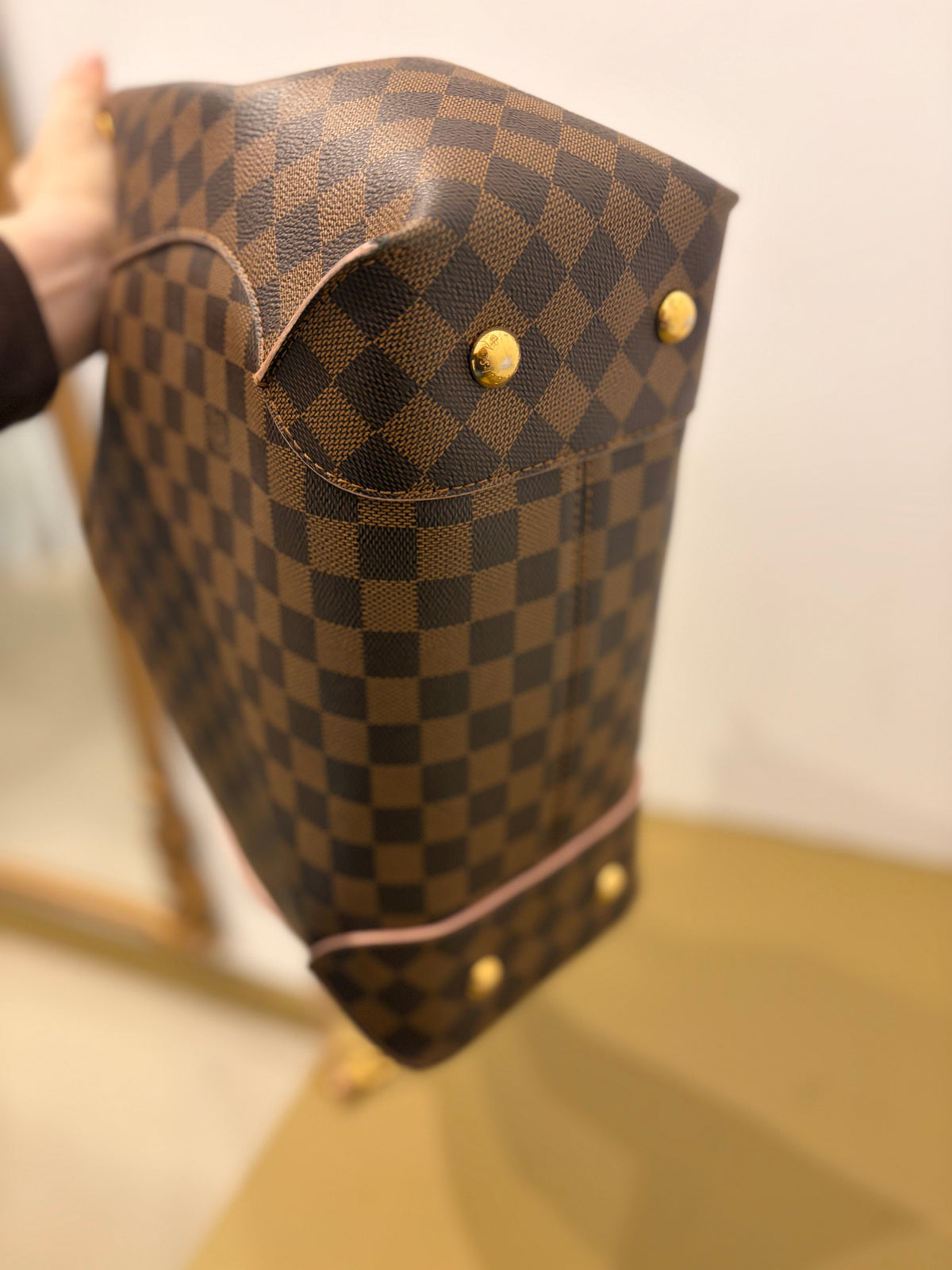 Louis Vuitton CAISSA HOBO Damier Eben Rose Ballerine