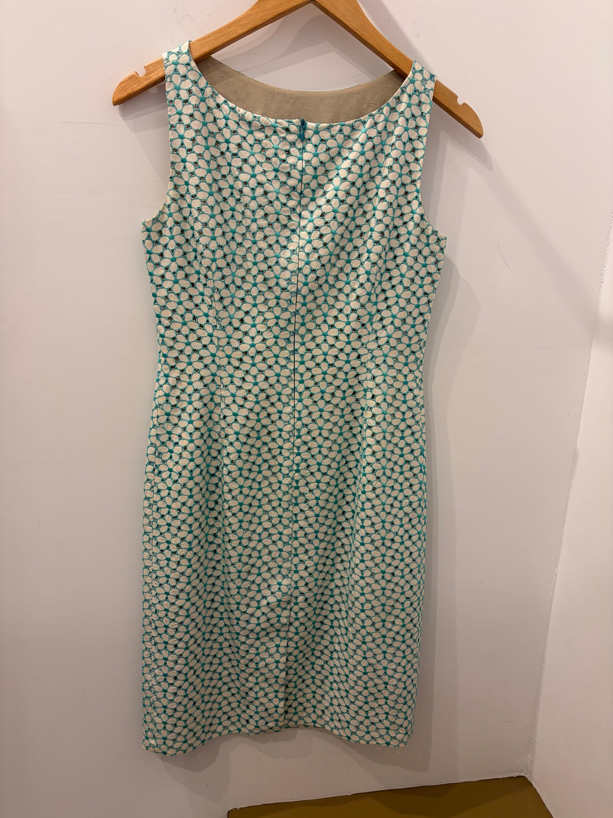 Loro Piana Turqoise Ivory Eyelet Embroidered Slvls Sheath Dress - 40