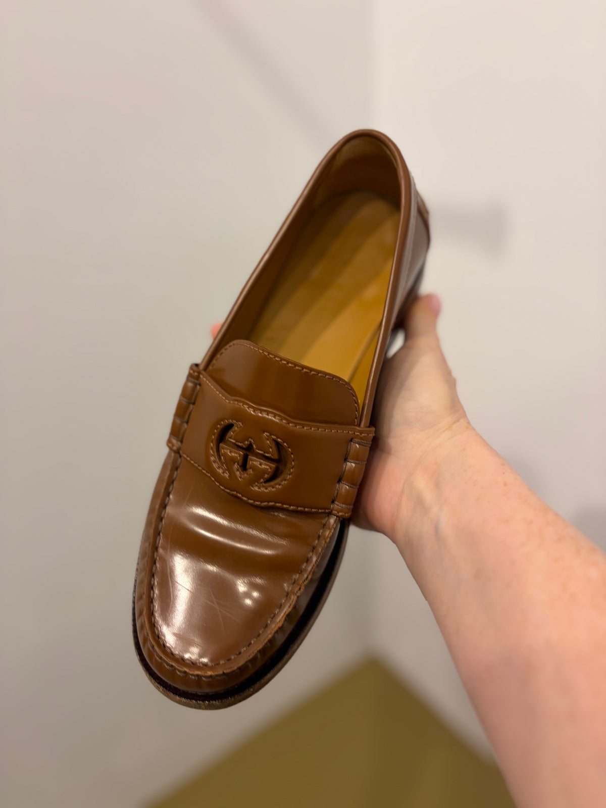 37.5 Gucci Interlocking GG Cognac Brown Leather Loafers