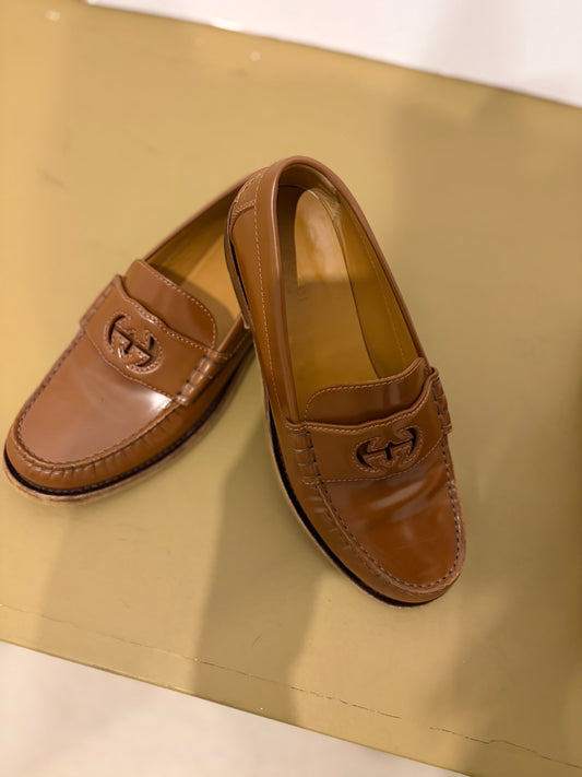 37.5 Gucci Interlocking GG Cognac Brown Leather Loafers