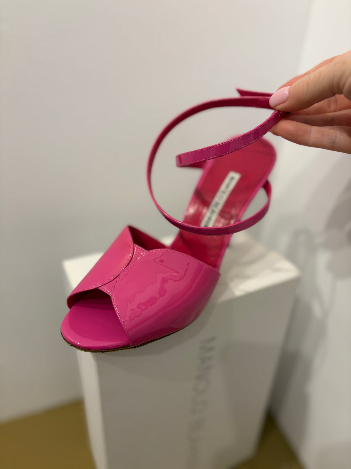 37.5 Manolo Blahnik Hourani Sandals Hot Pink Patent Leather