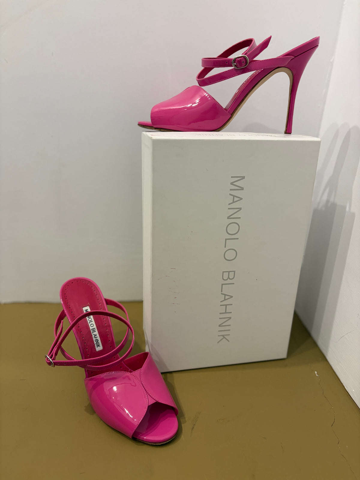 37.5 Manolo Blahnik Hourani Sandals Hot Pink Patent Leather