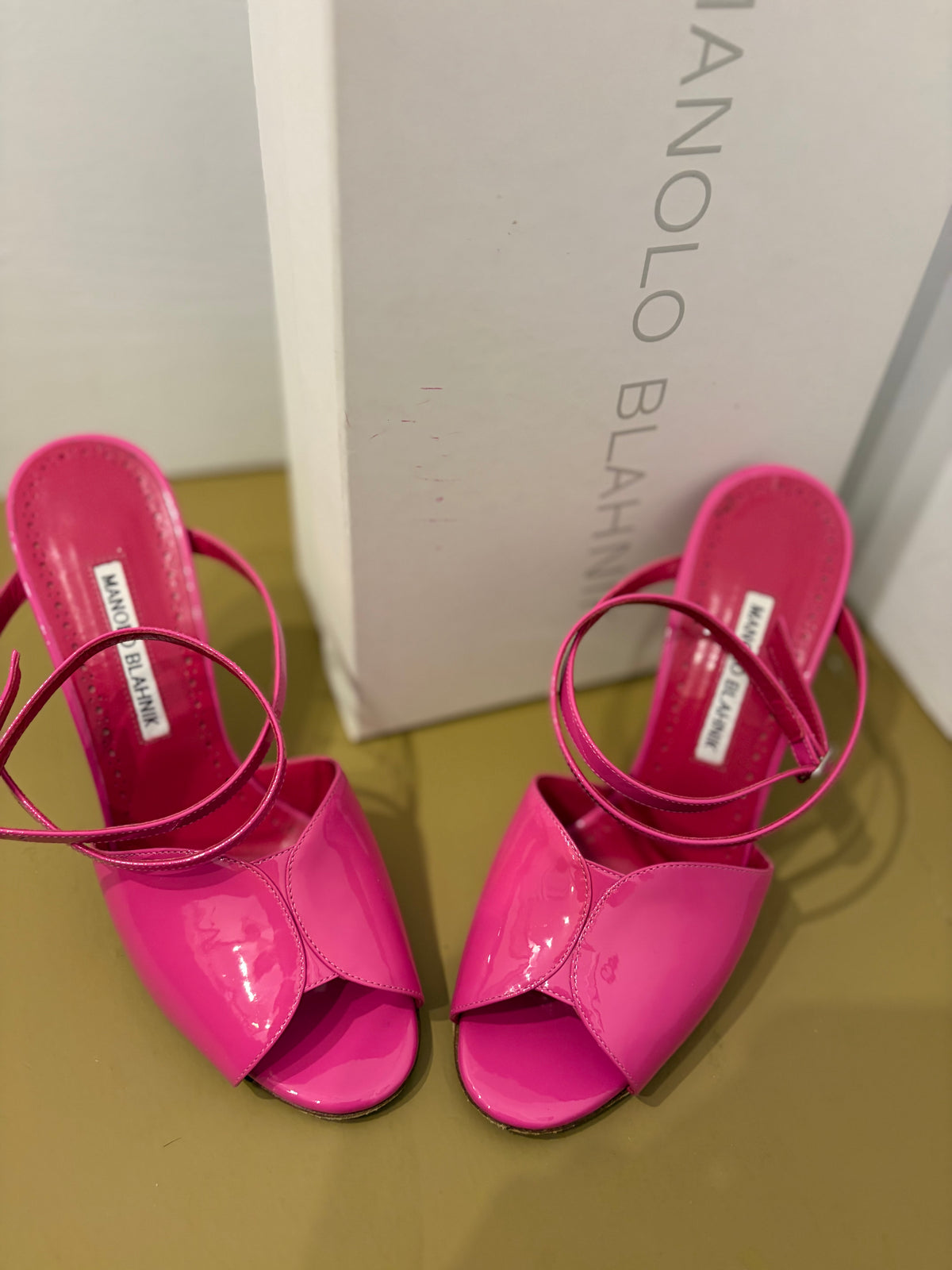37.5 Manolo Blahnik Hourani Sandals Hot Pink Patent Leather
