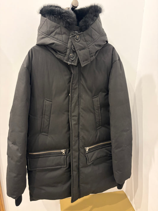 42 Mackage Men's Black Fur Trimmed Hooded Winter Parka