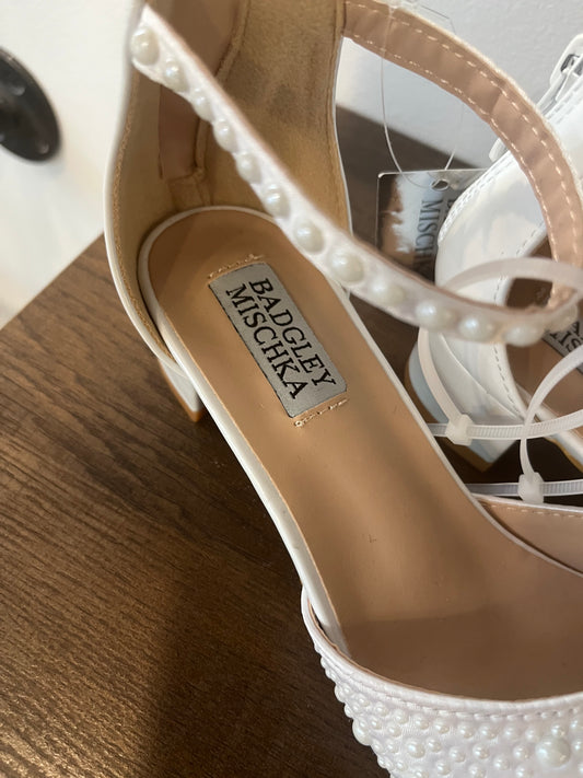 Badgley Mischka girls dress shoes 13
