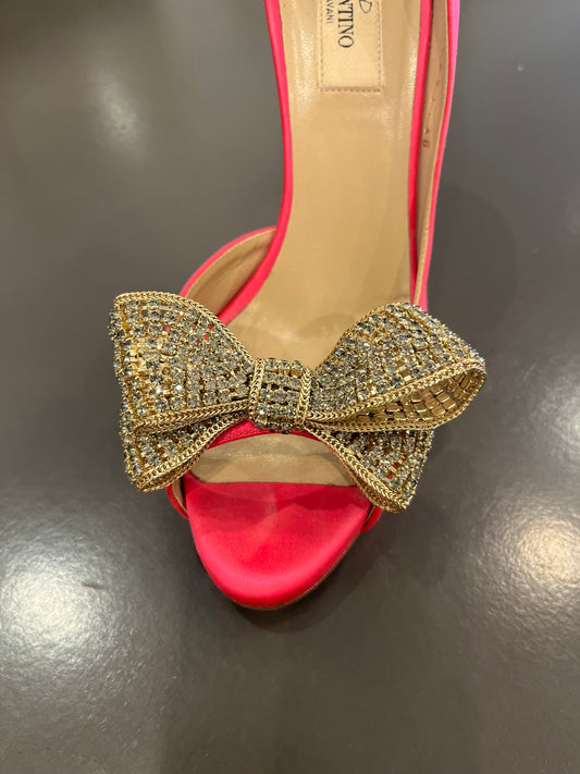 Valentino Garavani Satin Pumps 38