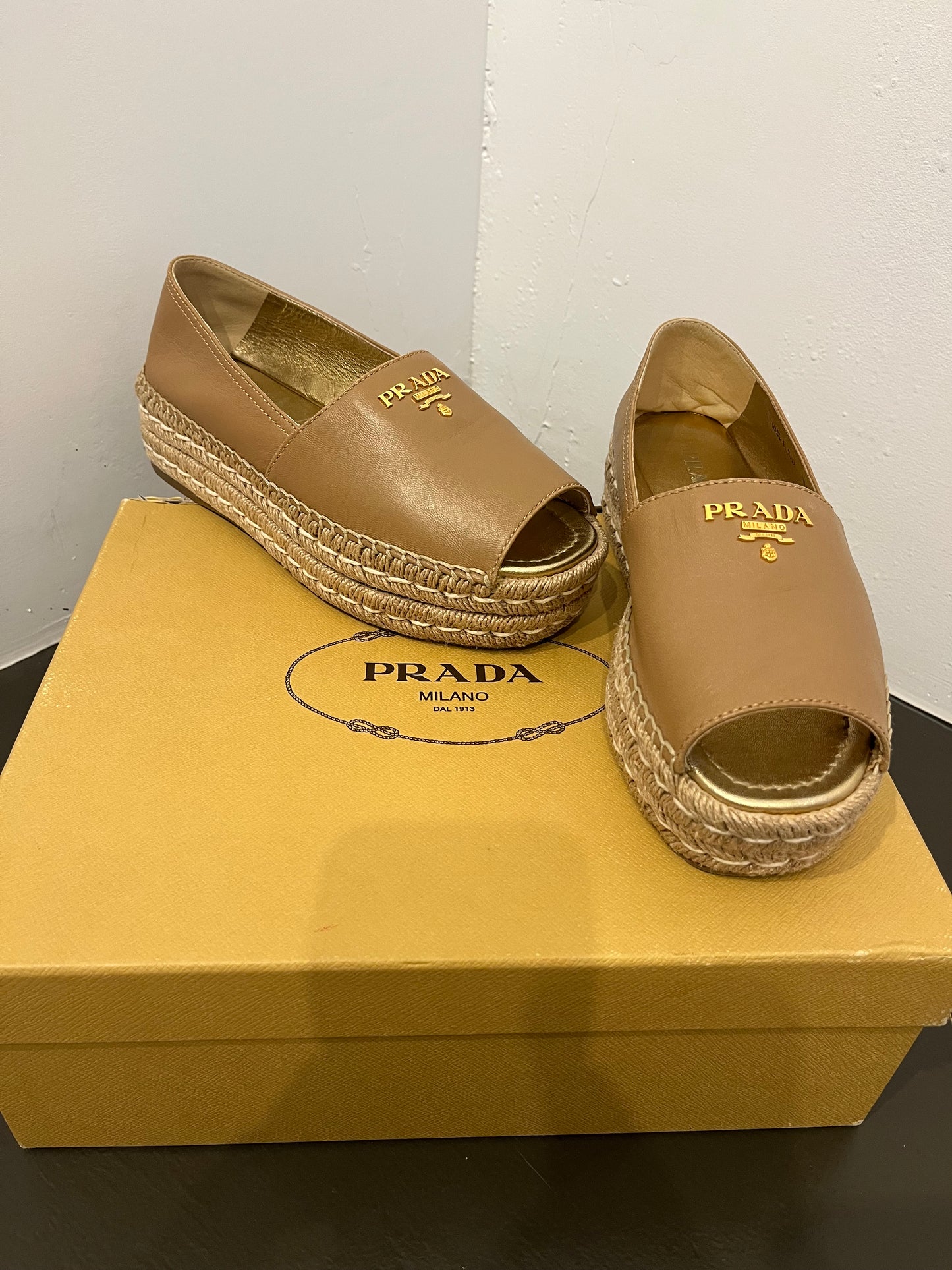 Prada peeptoe Espadrille 37