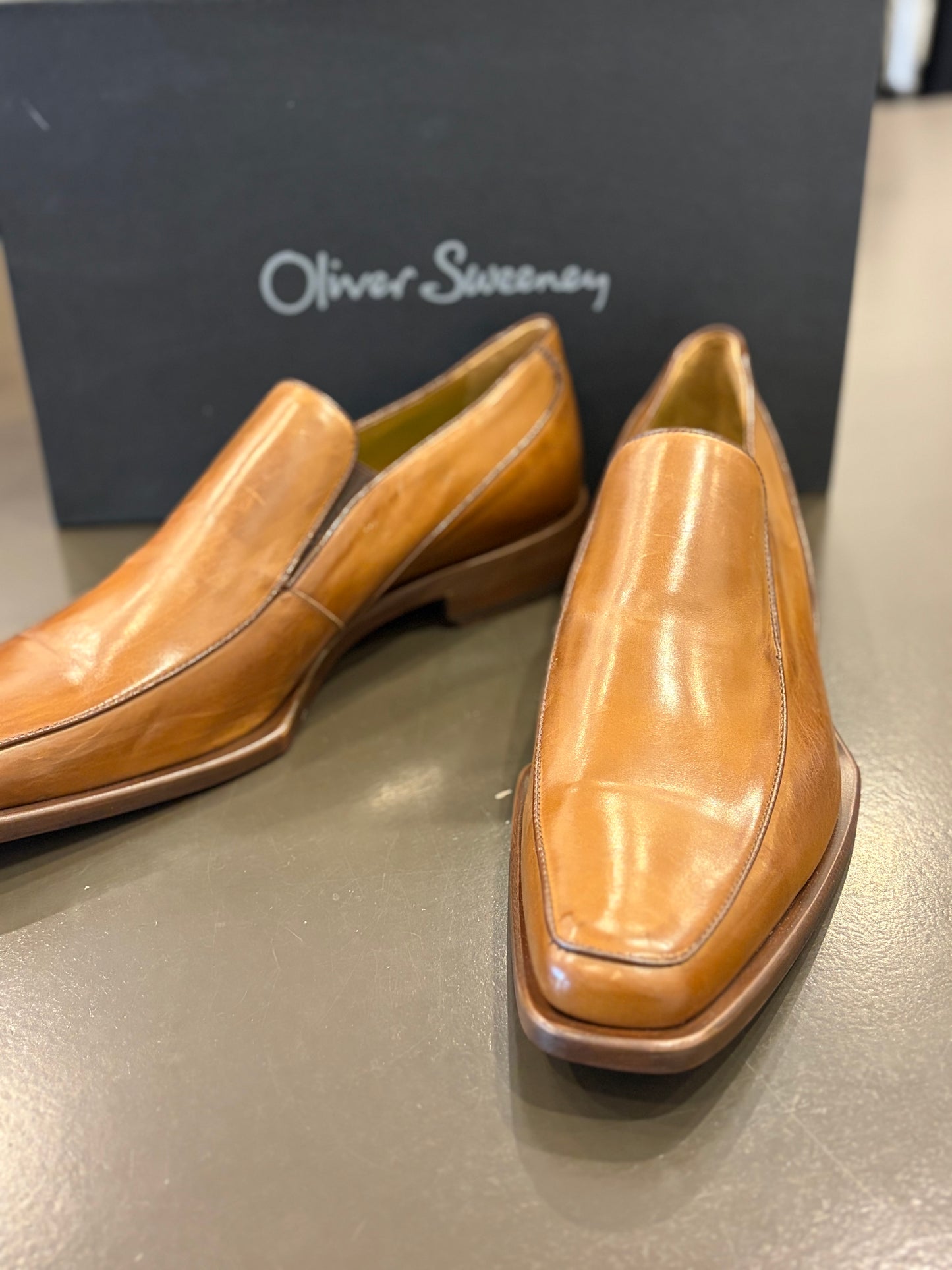 Oliver Sweeney Bushnell Tan Leather Square slip-on Loafers - Size 10