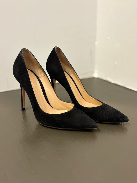 Gianvito Rossi Black suede pump 36