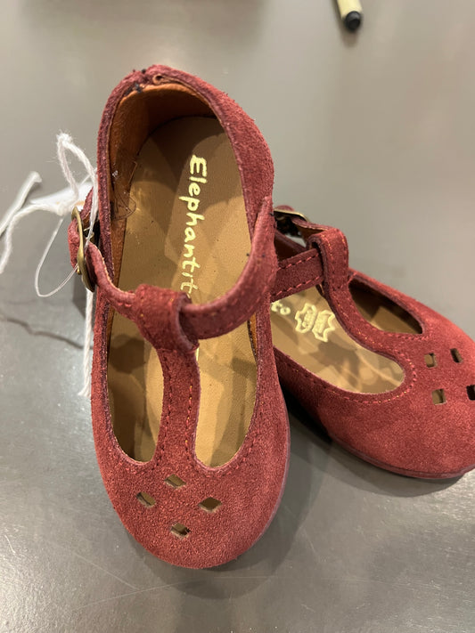 Elephantito Kid's T-Strap Flat shoe size 4 Infant (9-12mos)