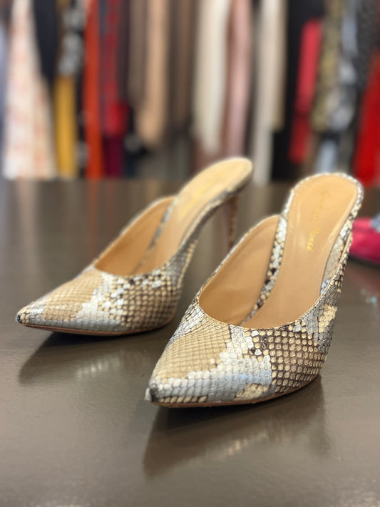 Gianvito Rossi Python pointed-toe mules - Size 39