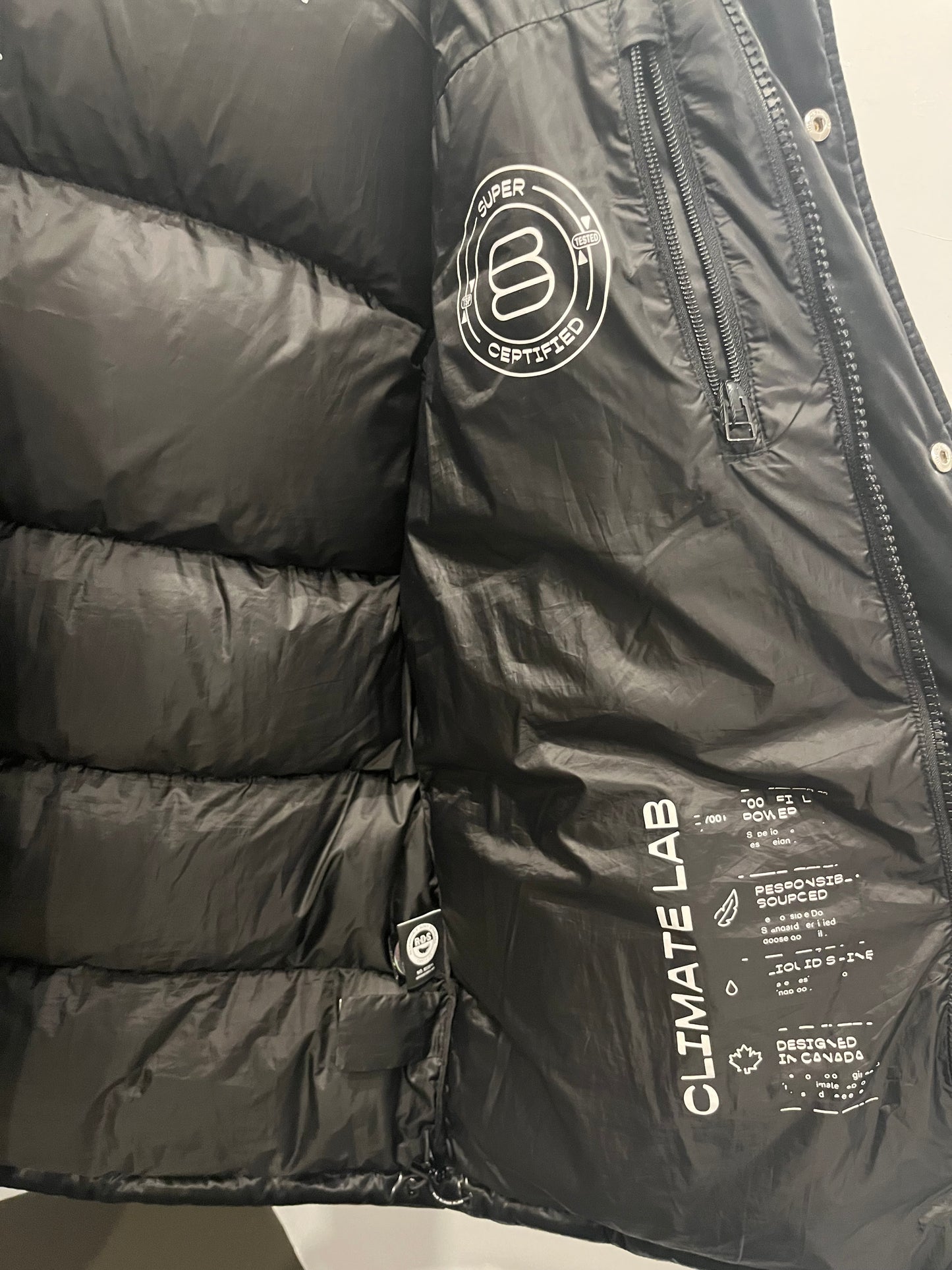 Aritzia Down Puffer Jacket High Gloss M