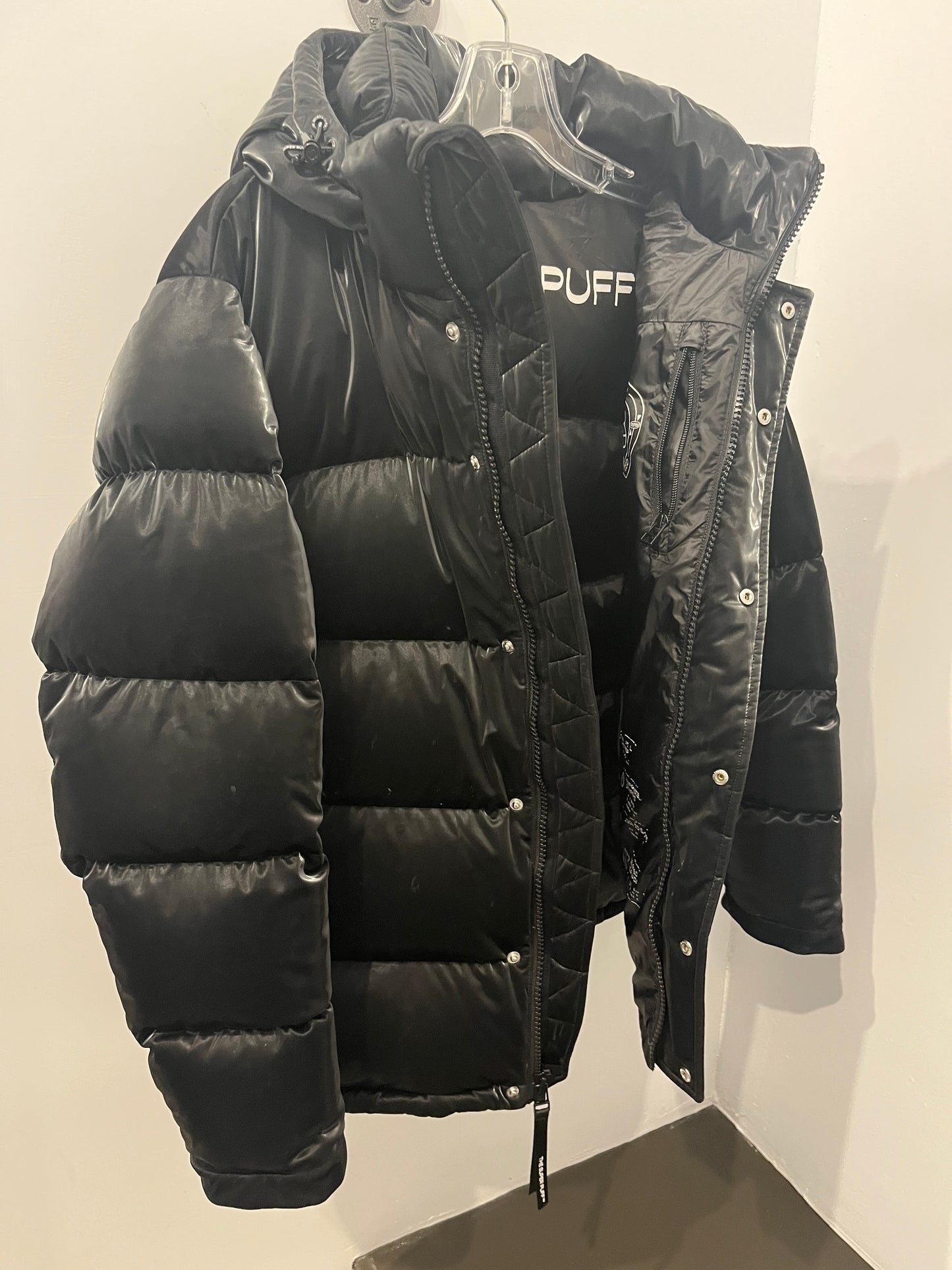 Aritzia Down Puffer Jacket High Gloss M