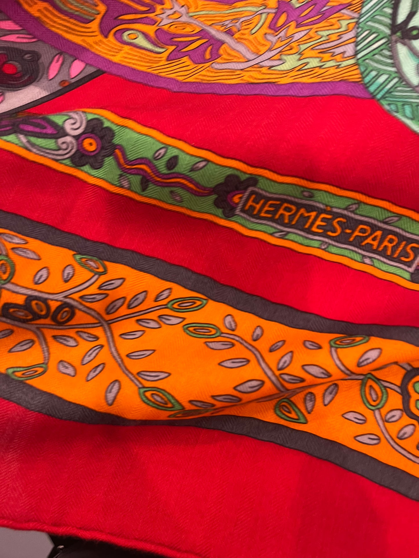 Hermès “Les Sangles de l’Orient” Cashmere/Silk Shawl 140 – Red Multicolor