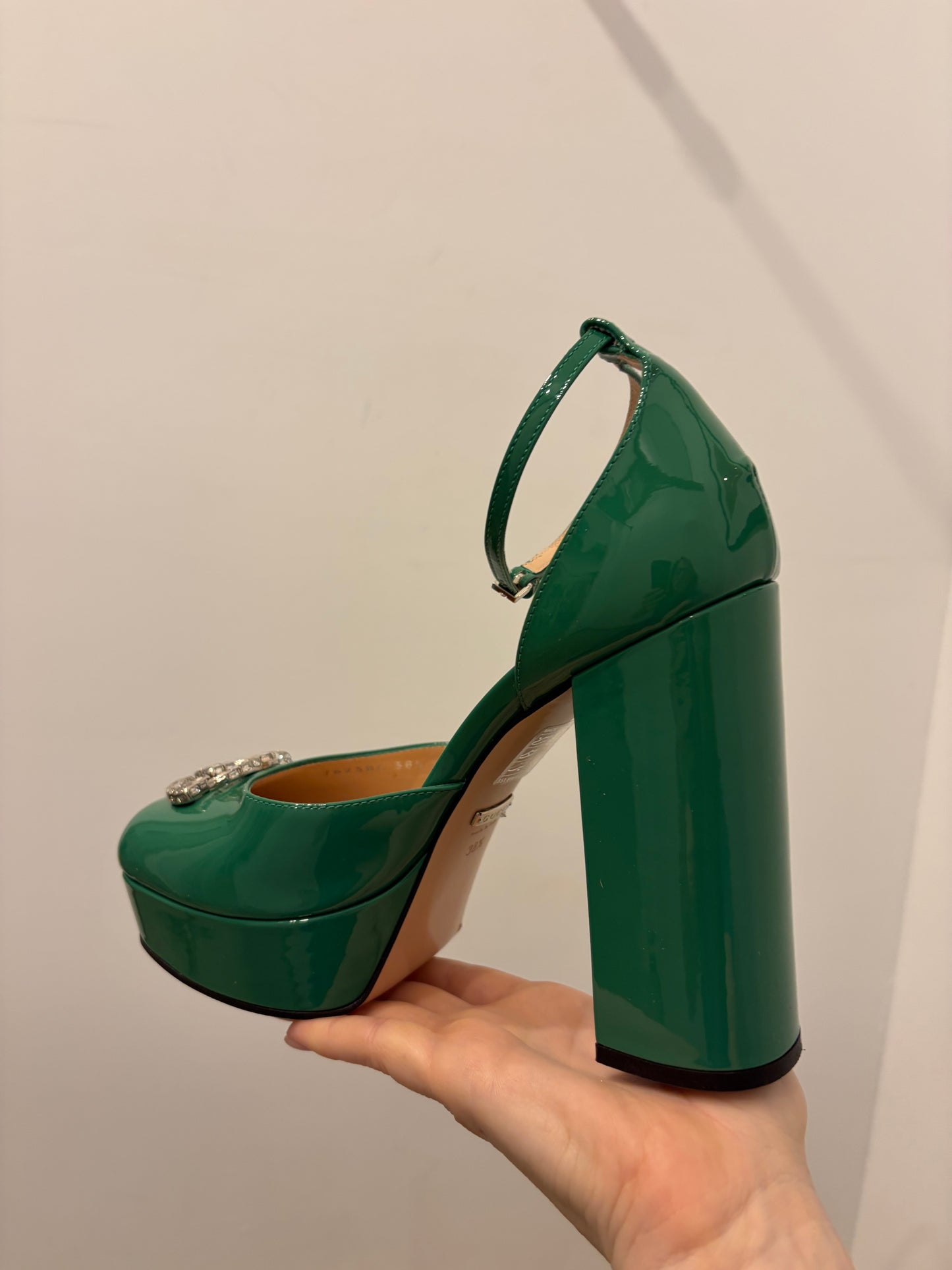 Gucci Emerald Green Patent Leather Platform Pumps Crystal Logo Heels 38.5