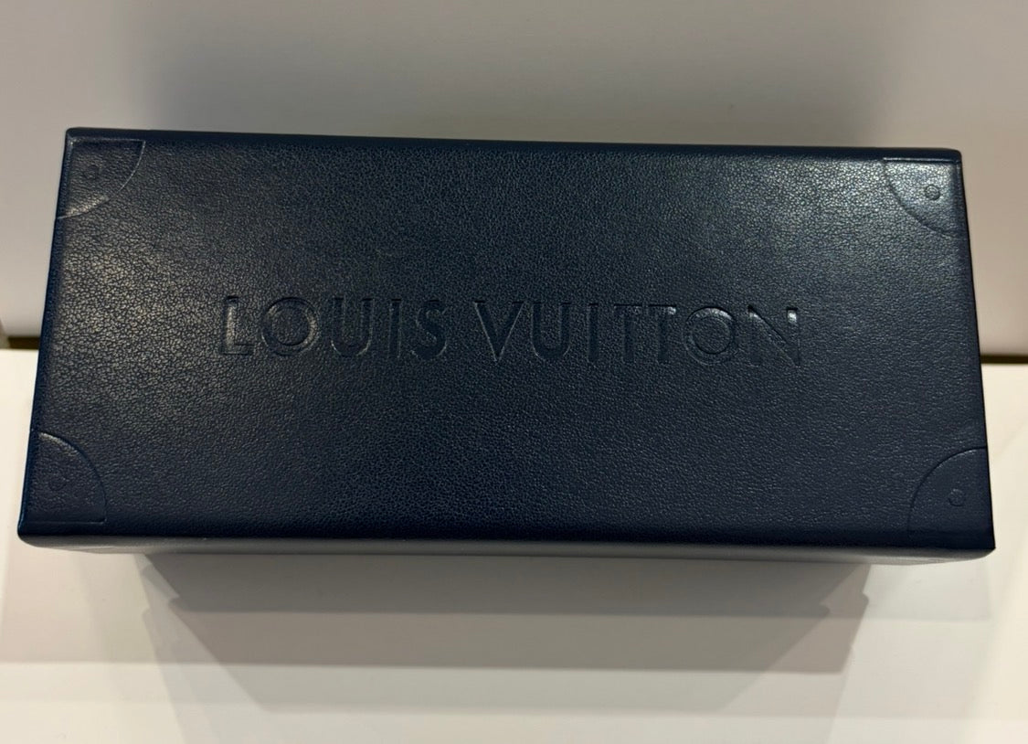 Louis Vuitton Monogram Aviator Sunglasses Black Silver Gradient Lenses