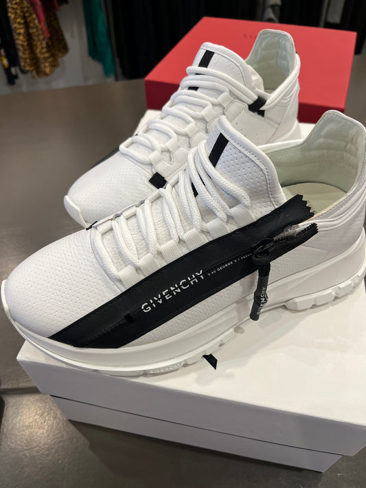 Givenchy Spectre Low Sneakers – White/Black 39.5