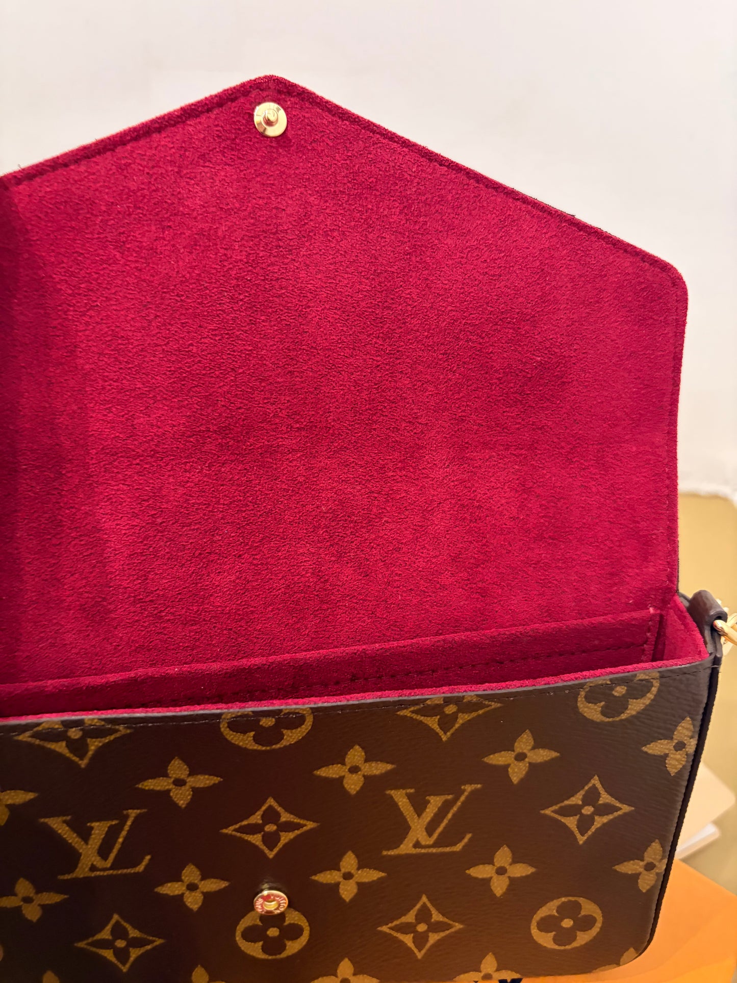 Louis Vuitton Pochette Félicie Monogram Canvas Crossbody Bag – Fuchsia Interior | Full Set