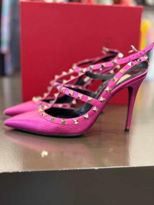 Valentino Garavani Rockstud Metallic Fuschia Pumps - 41