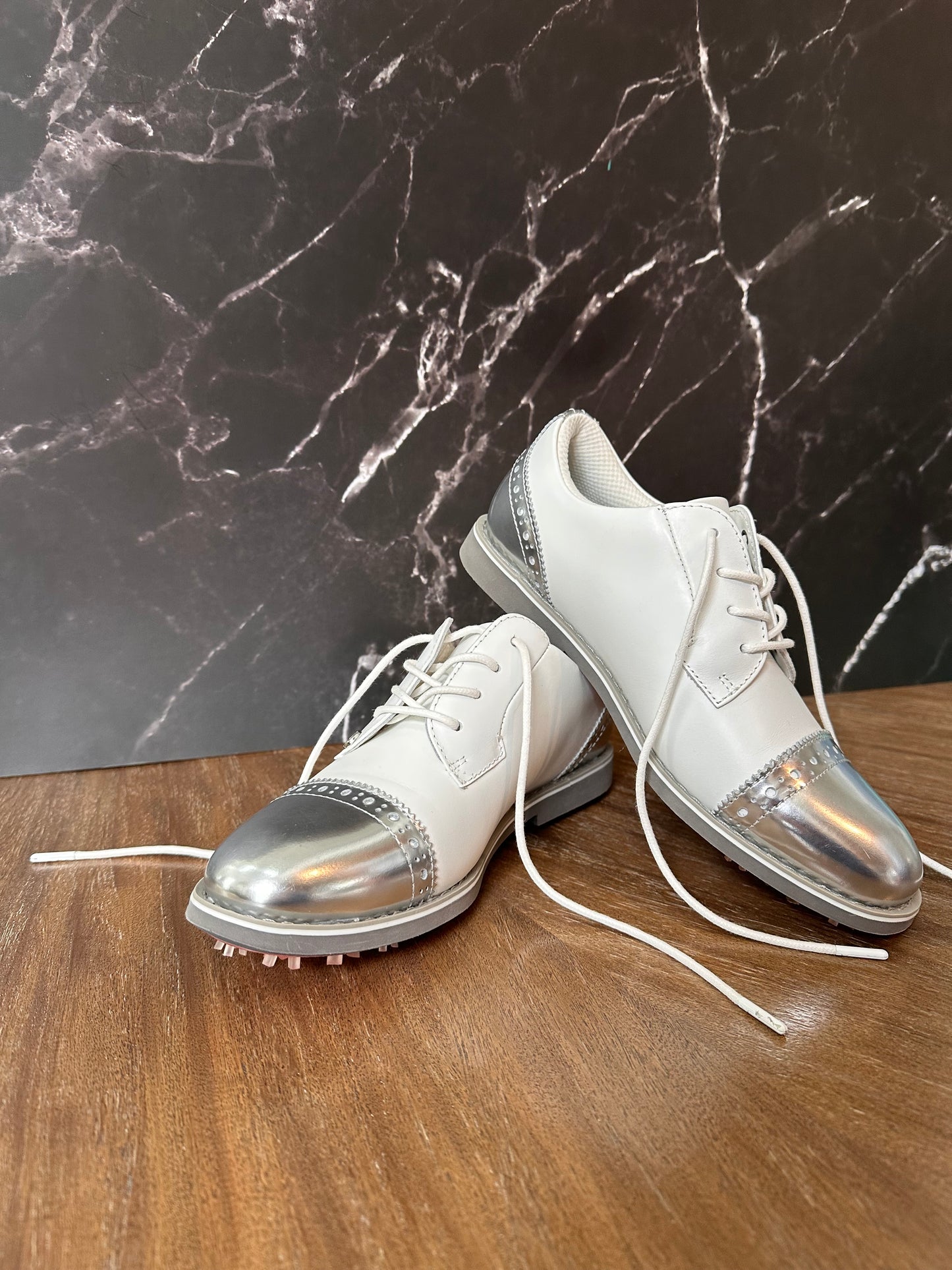 G/FORE Sliver/White Gallivanter Cap-toe Golf Shoes Size 6 Women's