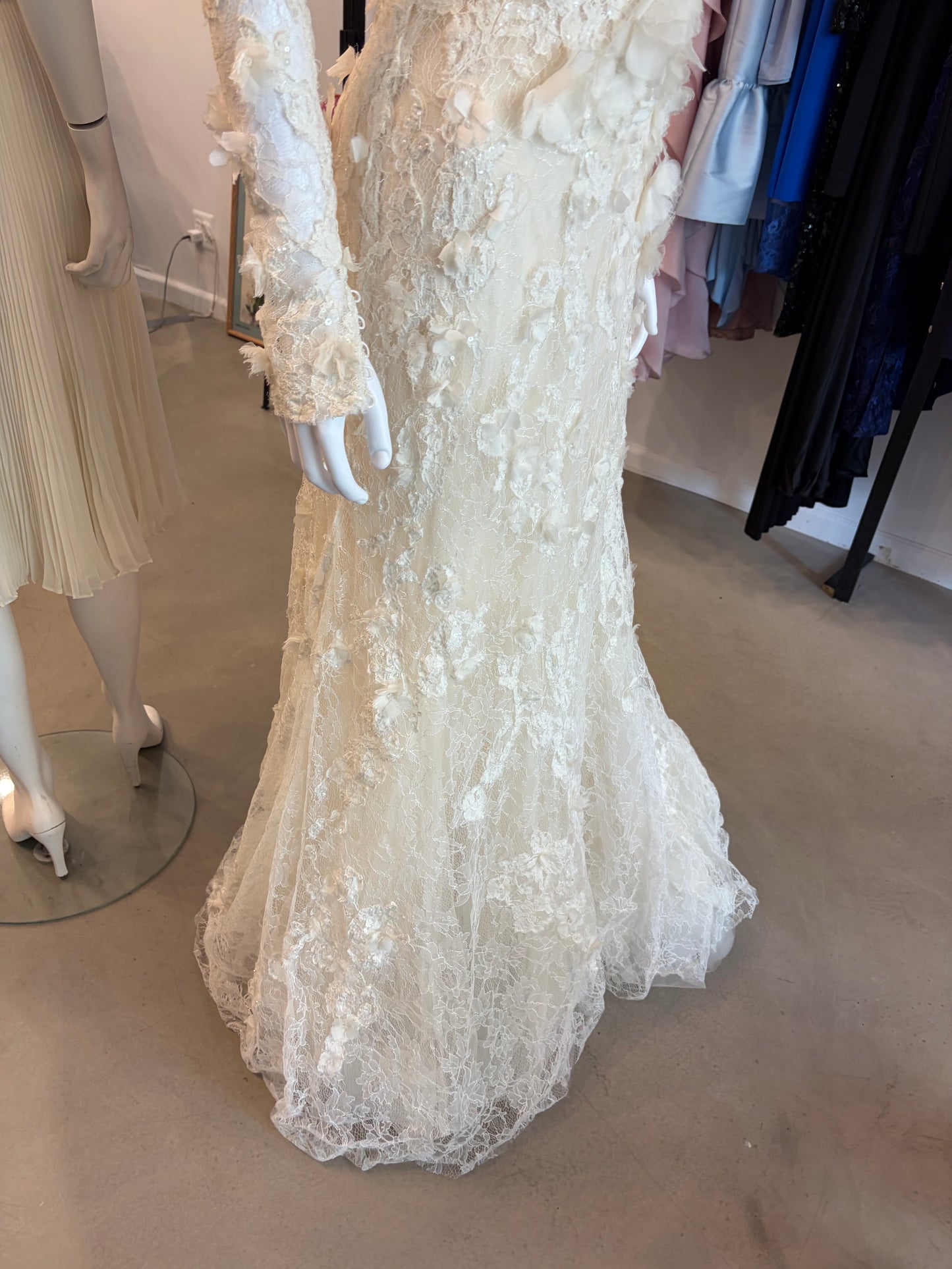Elie by Elie Saab Ivory 3D Floral Lace Mermaid Wedding Gown Illusion Bridal Dress Size 0