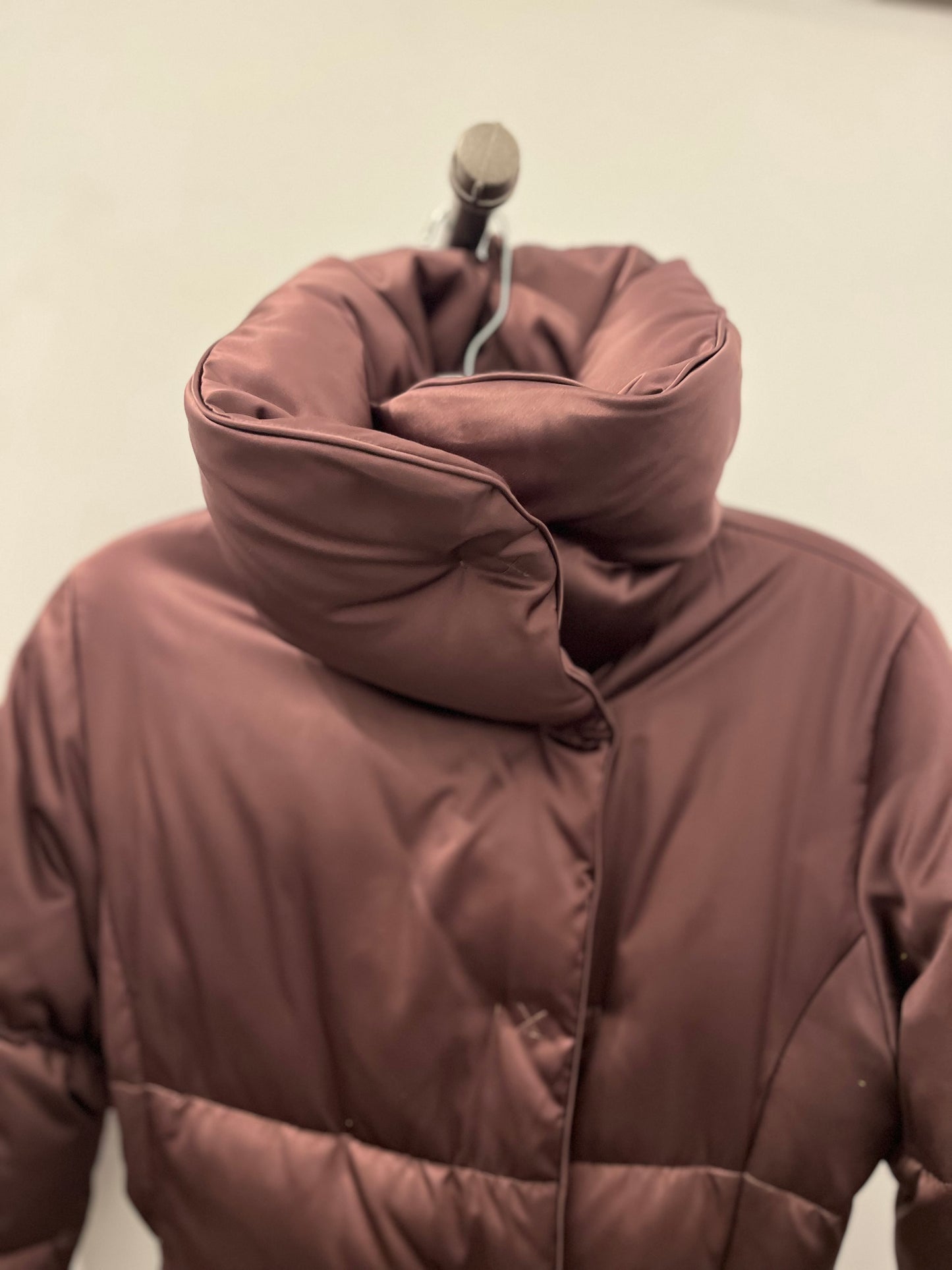 Burberry London women’s plum long down puffer coat XS