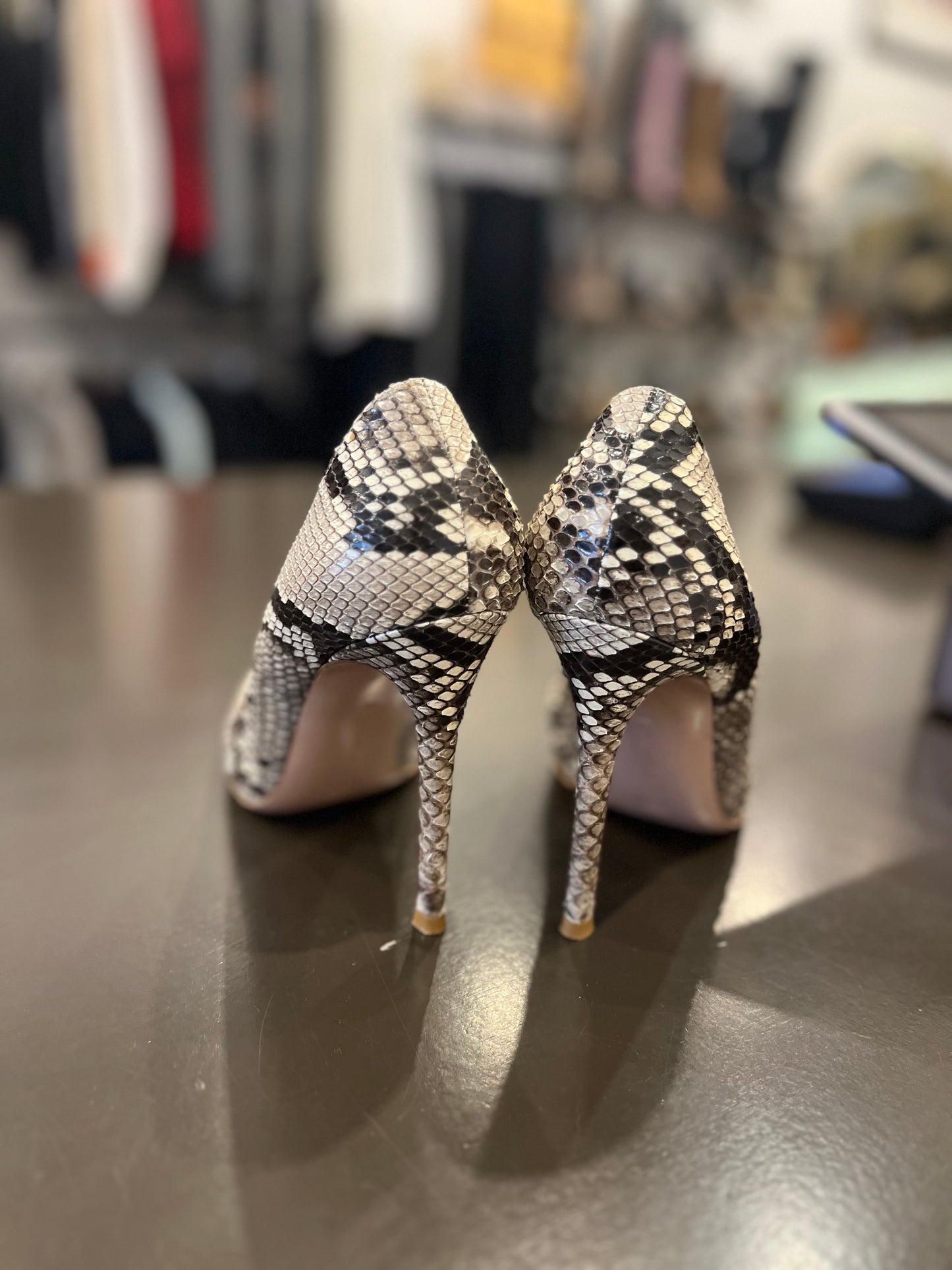 Gianvito Rossi python-embossed pointed-toe pumps 38