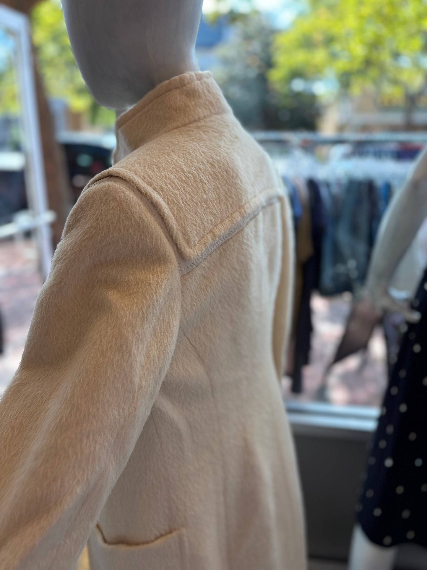 Agnona Ivory Alpaca Blent Toggle Coat - 42