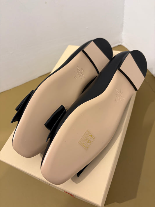 Valentino Garavani Black Leather Bow Ballerina Flats - 7